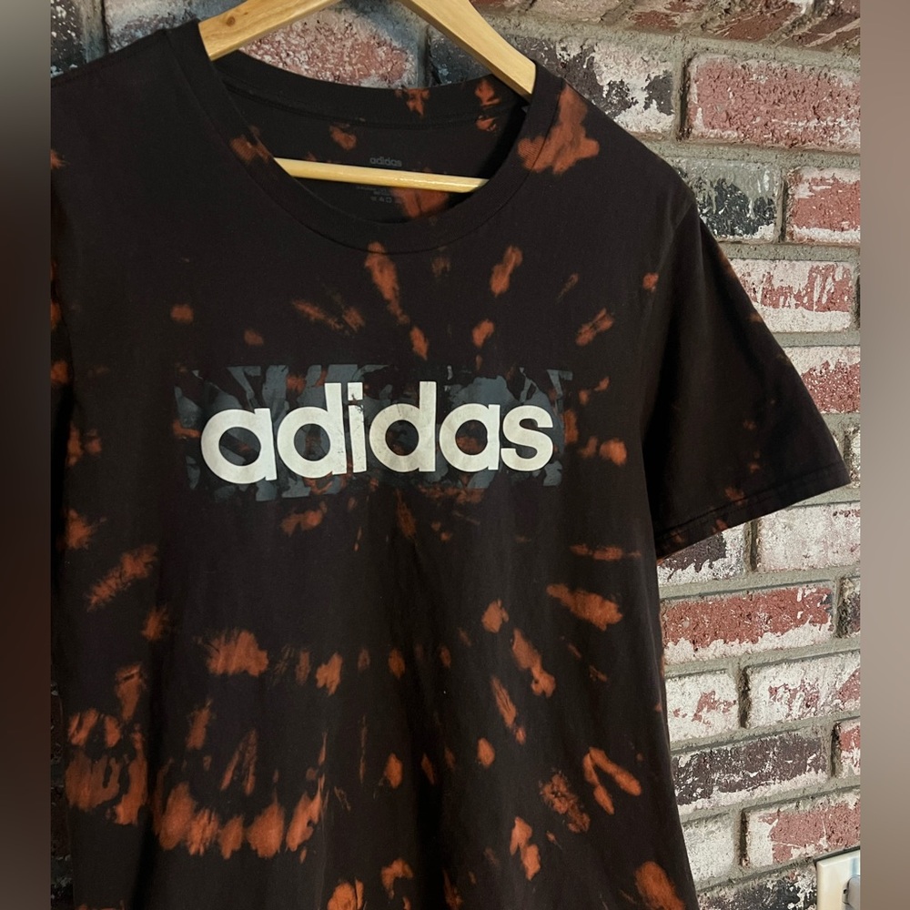 Men’s Adidas Brown & Orange reversed bleached Spiral Tie-Dye Tshirt